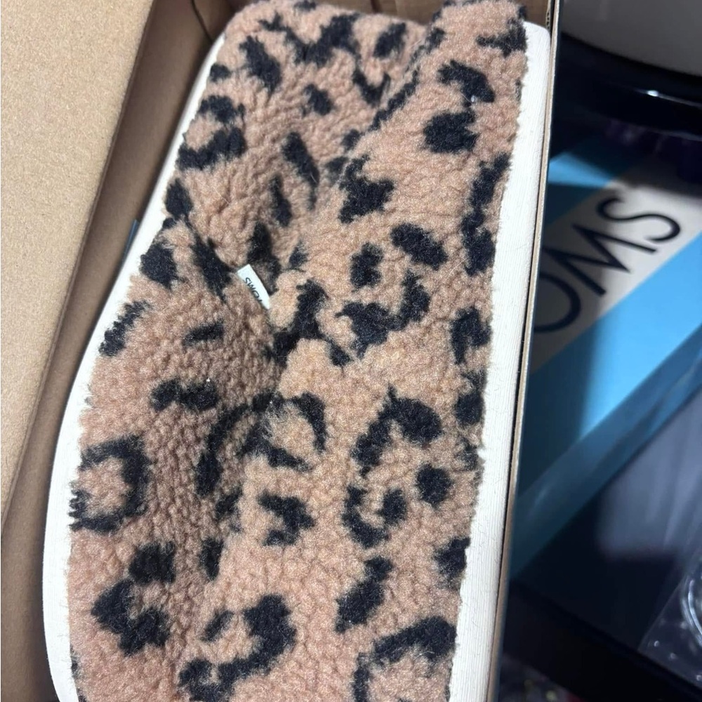 Toms Brown Slippers with Soft Fuzzy Fabric and Animal Print